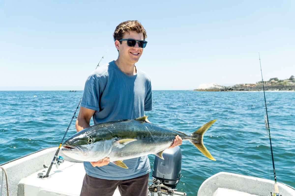 Logging fishing conditions automatically metadata